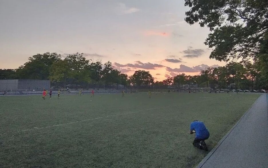 More Photos Of 11882 Metropolitan Ave, Kew Gardens Office For Sale