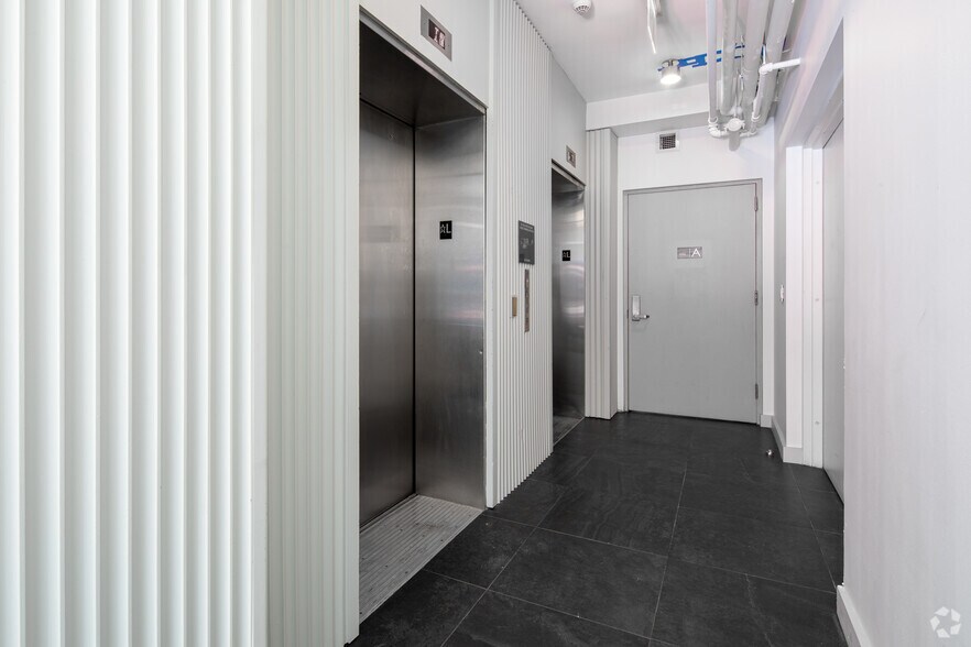 More Photos Of 114 E 25th St, New York Office For Lease