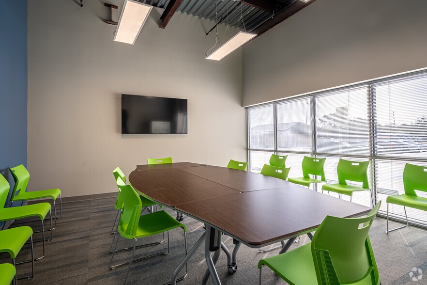 More Photos Of 15500 Voss Rd, Sugar Land Unknown For Sale