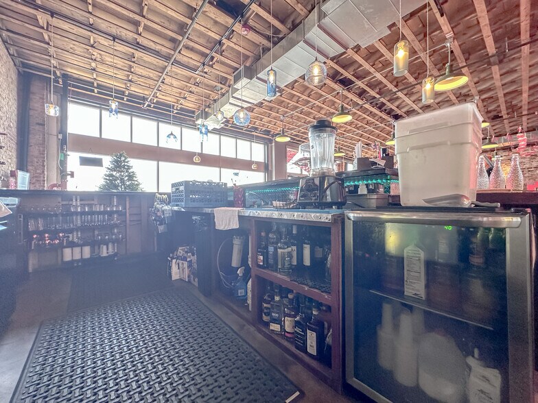 More Photos Of 215 E 2nd St, Bartlesville Auto Repair For Sale