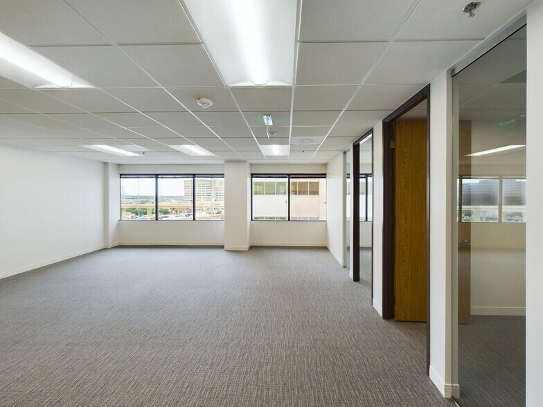 More Photos Of 8131 Lyndon B Johnson Fwy, Dallas Office For Lease