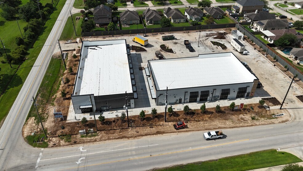 More Photos Of 12707 Theis Ln, Tomball Storefront For Lease