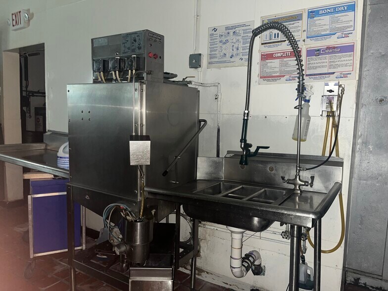 More Photos Of 111 Bedford Rd, Armonk Storefront Retail Office For Lease