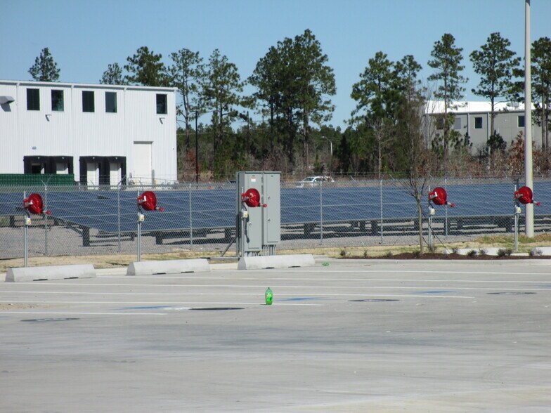 More Photos Of 298 N Corporate Dr, Wilmington Refrigeration Cold Storage For Lease