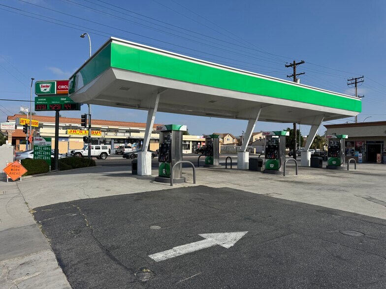 More Photos Of 5001 Clara St, Cudahy Convenience Store For Sale