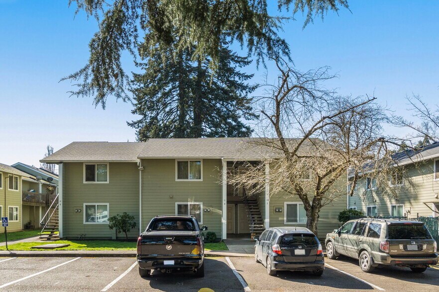 More Photos Of 100 Gatch St, Woodburn Apartments For Sale