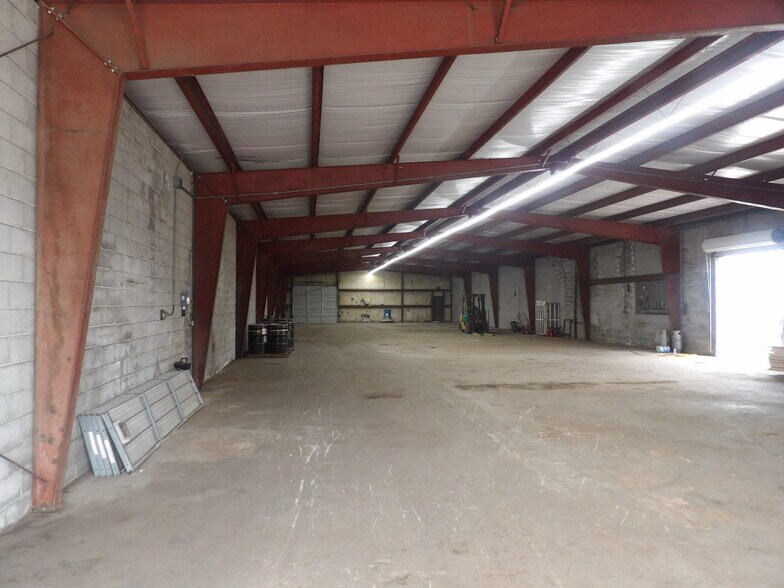 More Photos Of 1812 Wayside Dr, Houston Distribution For Lease