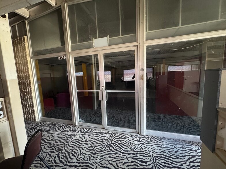 More Photos Of 14550 E Interstate 10, Marion Flex For Lease