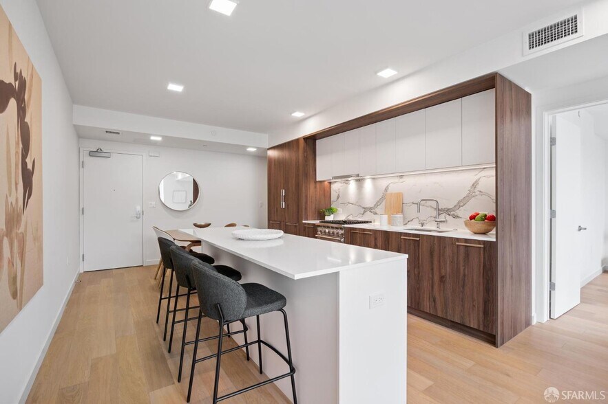 More Photos Of 1580 Pacific Ave, San Francisco Apartments For Sale