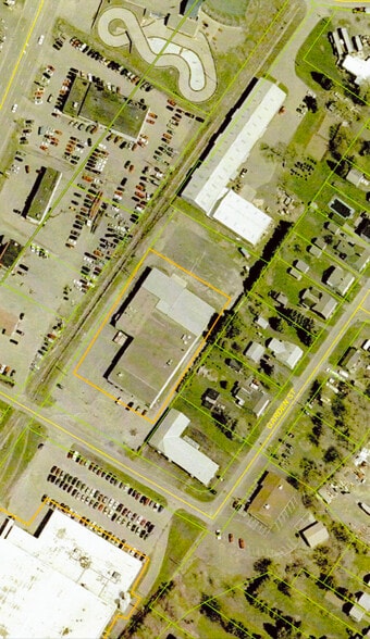 More Photos Of 36 Garden St, New York Mills Manufacturing For Sale