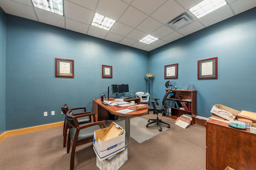 More Photos Of 315 High St, Morgantown Office For Sale