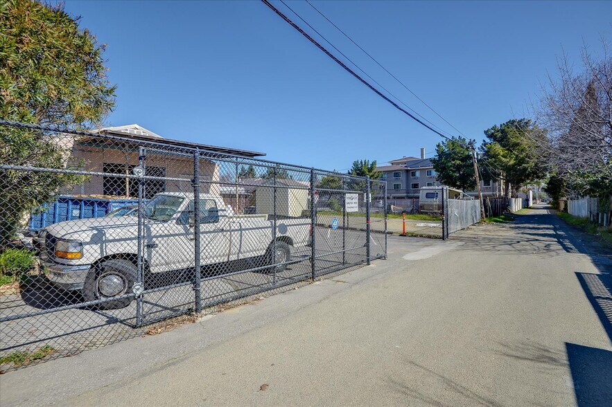 More Photos Of 950 E El Camino Real, Sunnyvale Freestanding For Lease