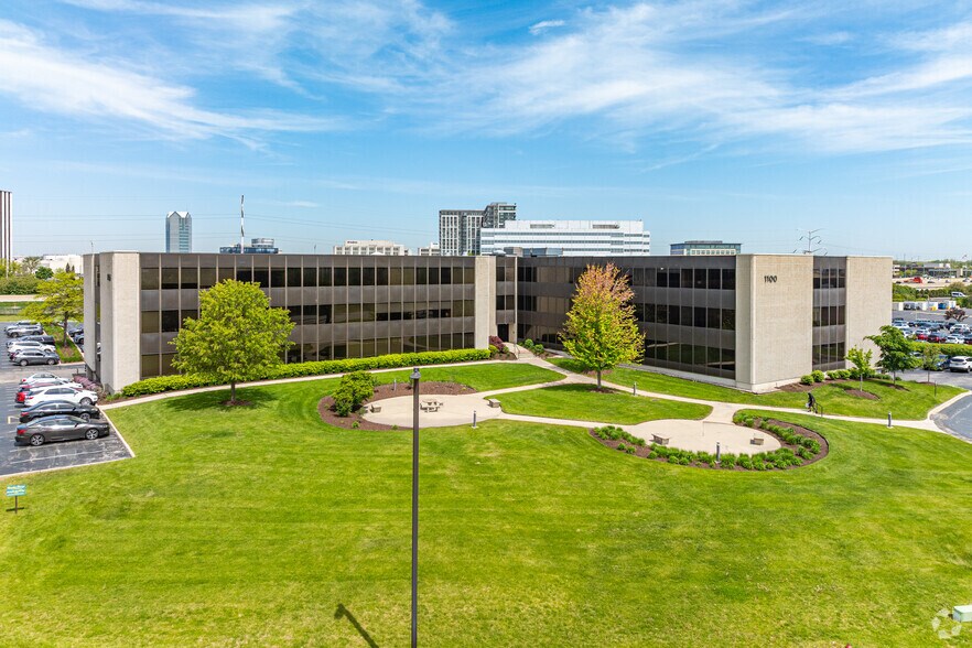 Primary Photo Of 1100 Jorie Blvd, Oak Brook Office For Lease
