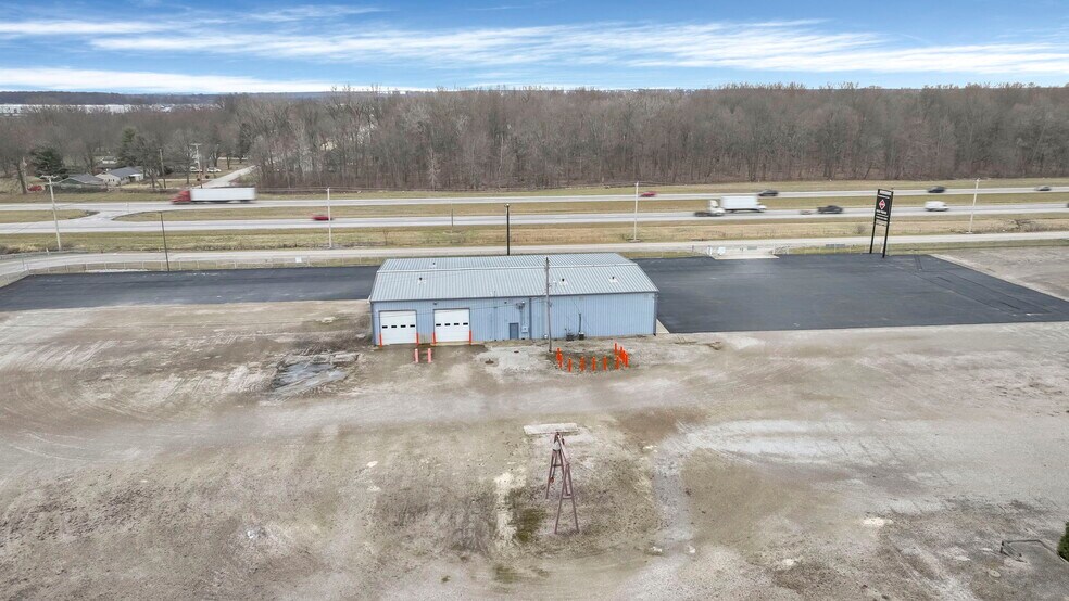 More Photos Of 10967 Columbus Pky, Pataskala Service For Lease