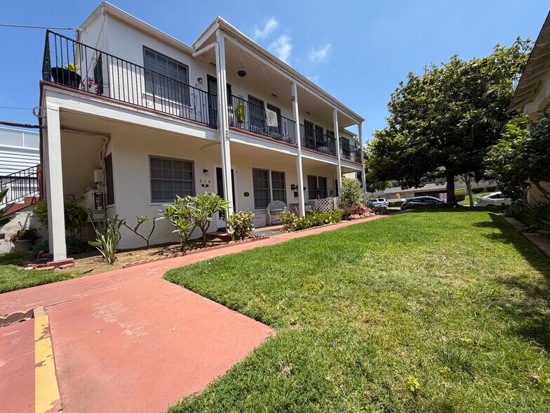 More Photos Of 812-820 E Ave, Coronado Apartments For Sale