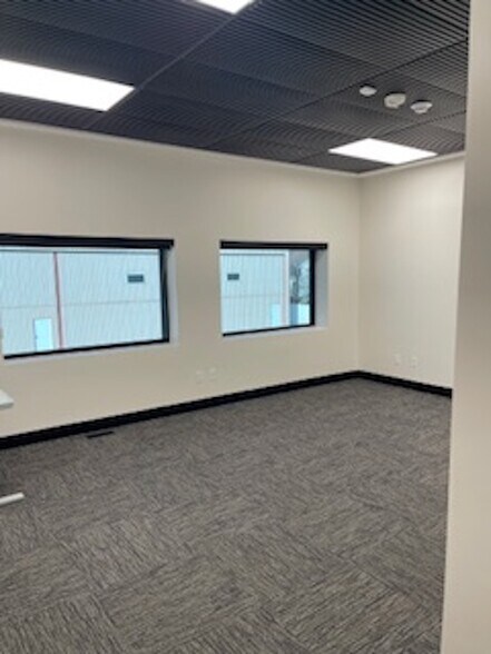 More Photos Of 1630 W 2225 S, Woods Cross Airplane Hangar For Lease