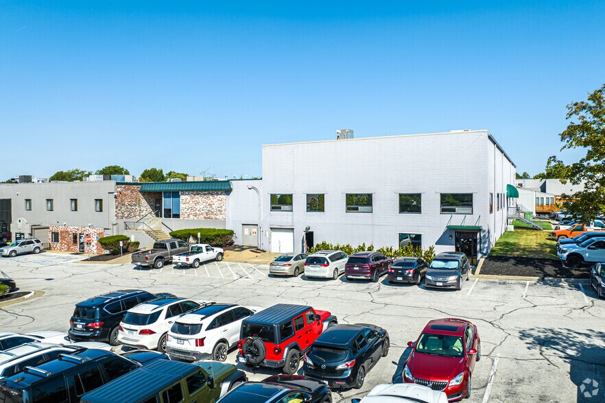 More Photos Of 1400 Forum Blvd, Columbia Unknown For Lease