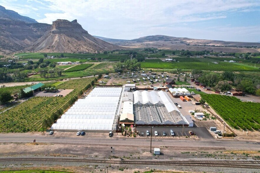 Primary Photo Of 1041 N River Rd, Palisade Garden Center For Sale