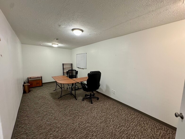 More Photos Of 200 Professional Ct, Lafayette Office For Lease