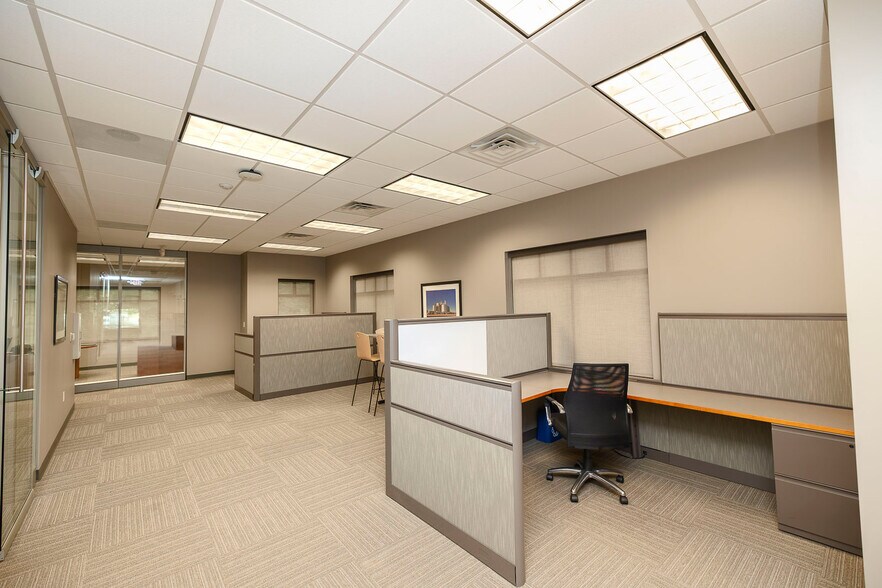 More Photos Of 13203 W 21st Ct N, Wichita Office For Sale