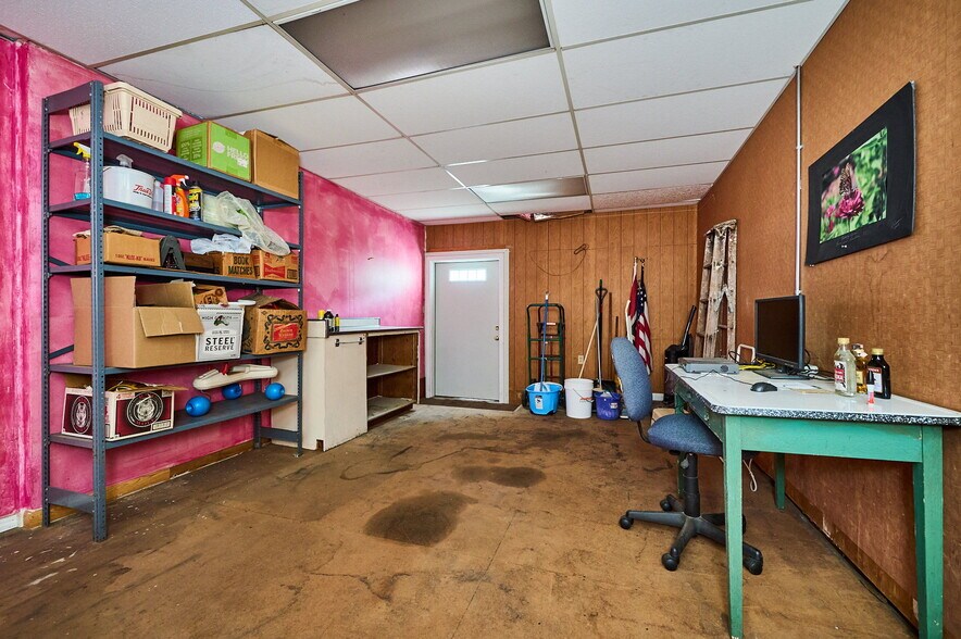 More Photos Of 42-44 Pleasant St, Easthampton Storefront Retail Residential For Sale