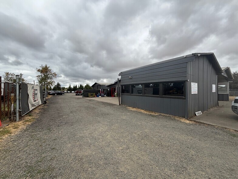 More Photos Of 29850 Kelso St, Eugene Industrial For Sale