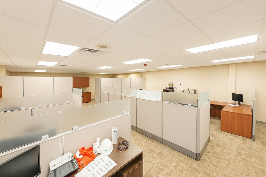 More Photos Of 900 Kraft Dr SE, Melrose Light Distribution For Lease