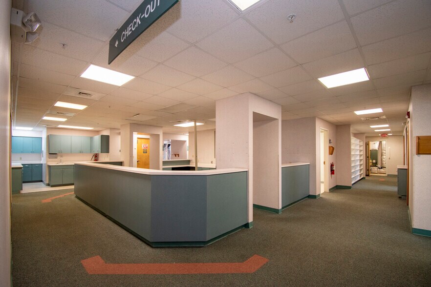 More Photos Of 2525 Harbor Blvd, Port Charlotte Medical For Sale