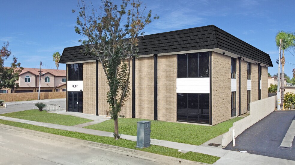 More Photos Of 8607 Imperial Hwy, Downey Office For Sale