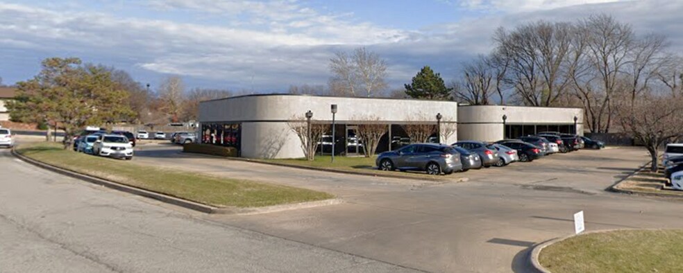 More Photos Of 6931 S 66th East Ave, Tulsa Unknown For Lease