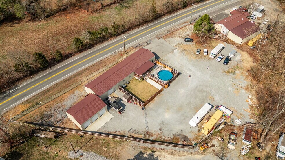 More Photos Of 5850 Clarksville Pike, Joelton Showroom For Sale