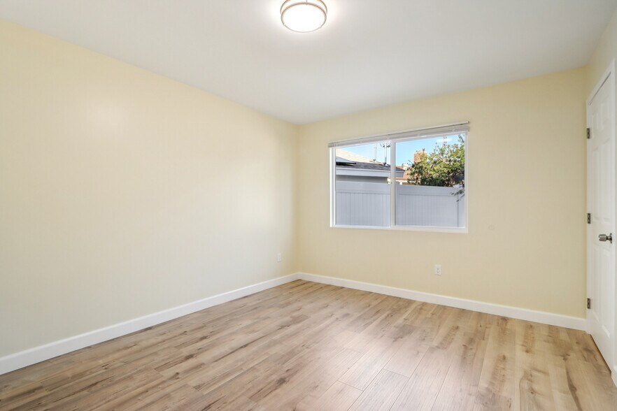 More Photos Of 16428 Halsted St, North Hills Multifamily For Sale