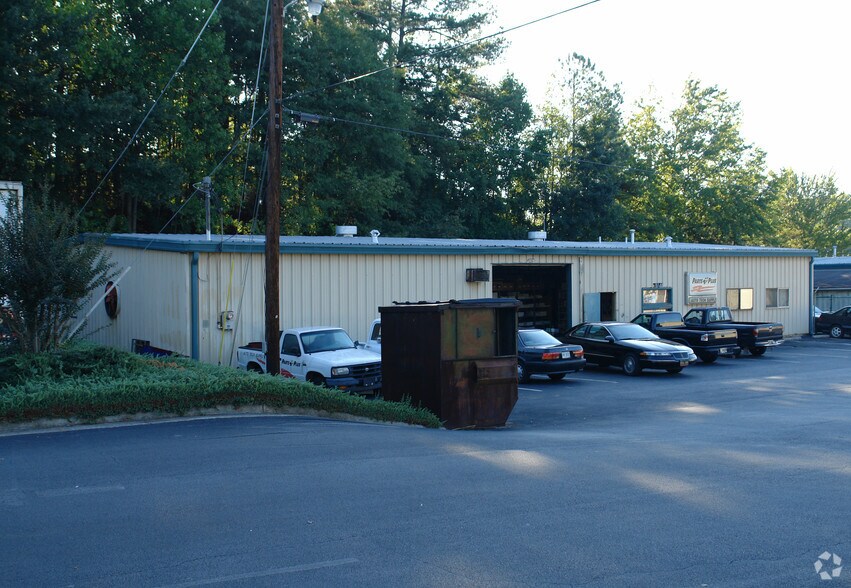 More Photos Of 10400 C Alpharetta St, Roswell Light Manufacturing For Lease