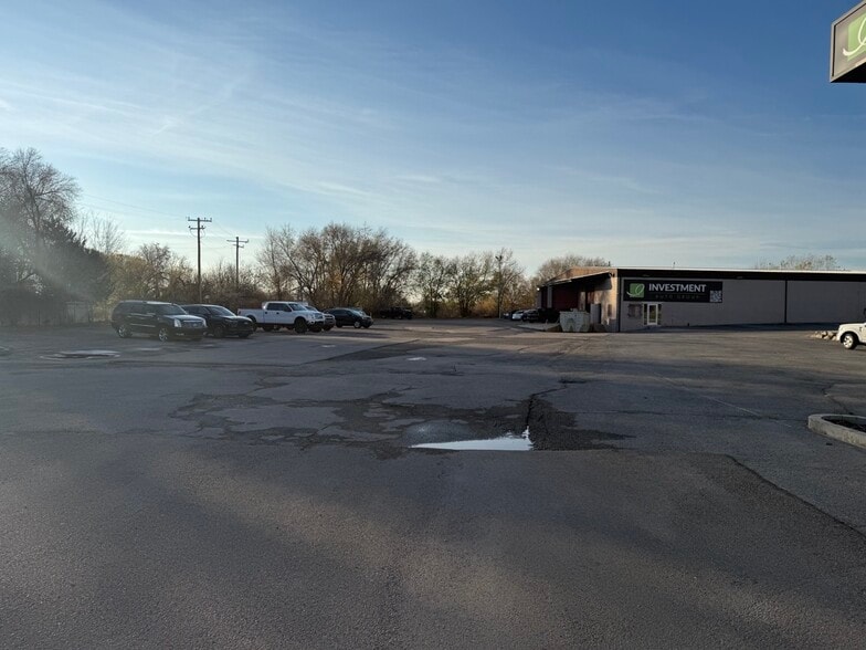 More Photos Of 2021 N Redwood Rd, Salt Lake City Warehouse For Lease