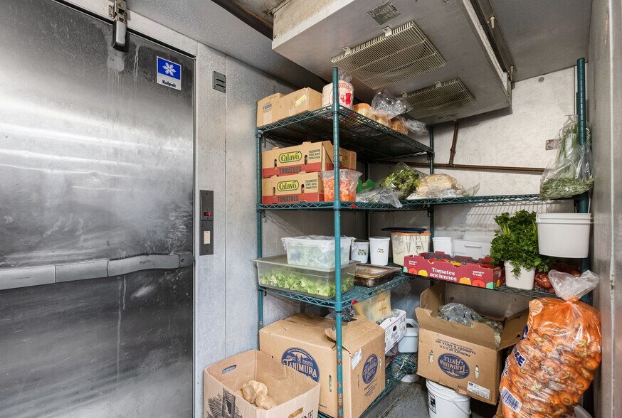More Photos Of 263 N Main St, Donnelly Restaurant For Sale
