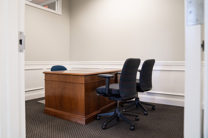 More Photos Of 31320 solon Rd, Solon Office For Lease