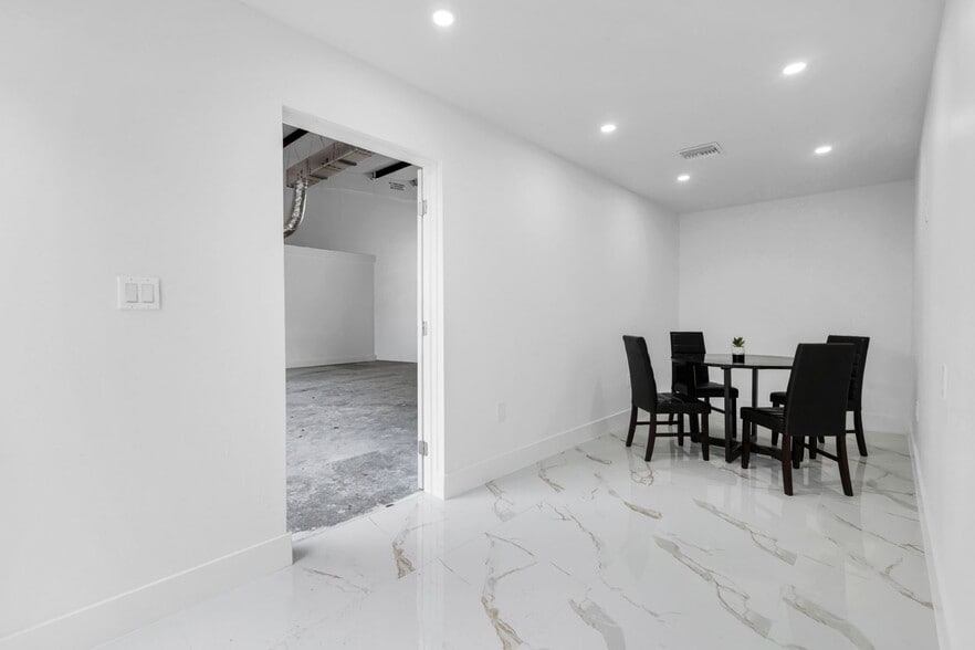 More Photos Of 3435 Enterprise Ave, Naples Warehouse For Sale