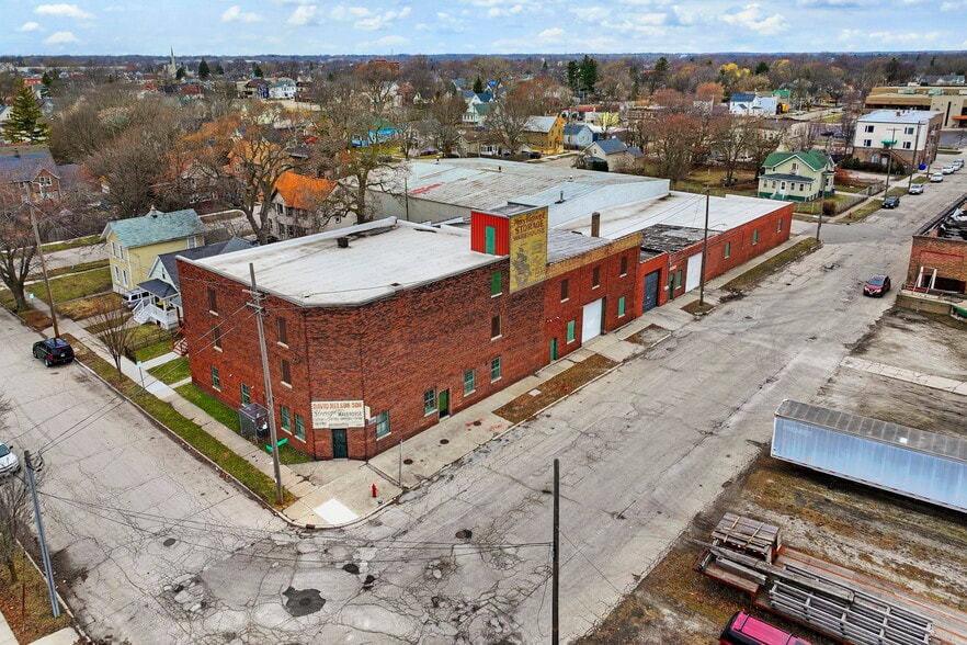 Primary Photo Of 1346 54th St, Kenosha Warehouse For Sale