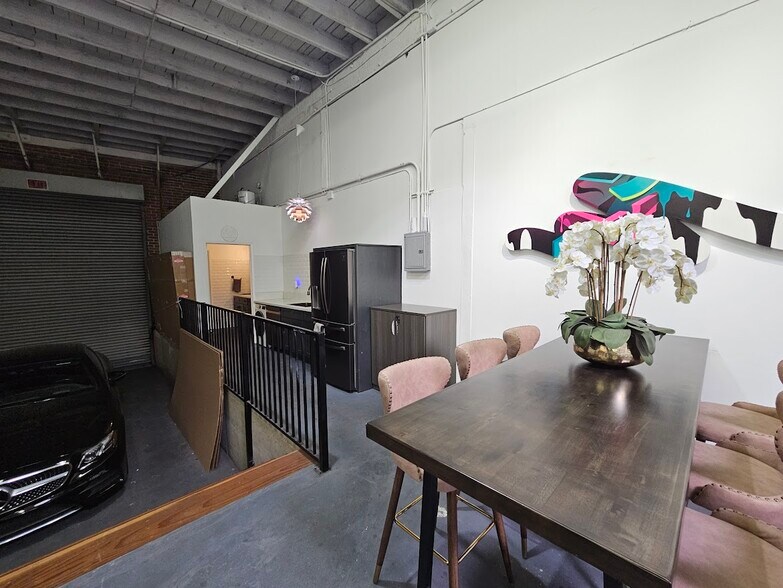 More Photos Of 2132 Sacramento St, Los Angeles Warehouse For Lease