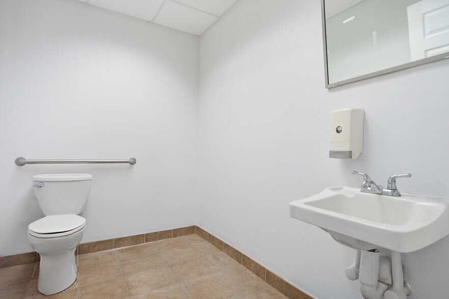 More Photos Of 1174 Route 112, Port Jefferson Station Medical For Lease