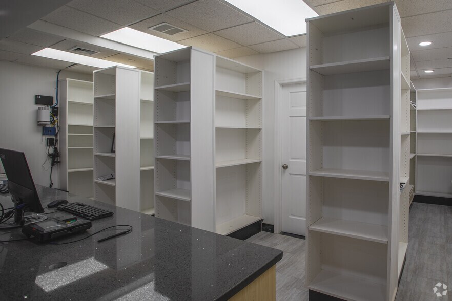 More Photos Of 3709 College Point Blvd, Flushing General Retail For Lease