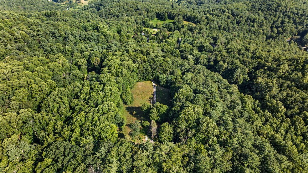 More Photos Of 122 Highlands View Rd, Highlands Specialty For Sale