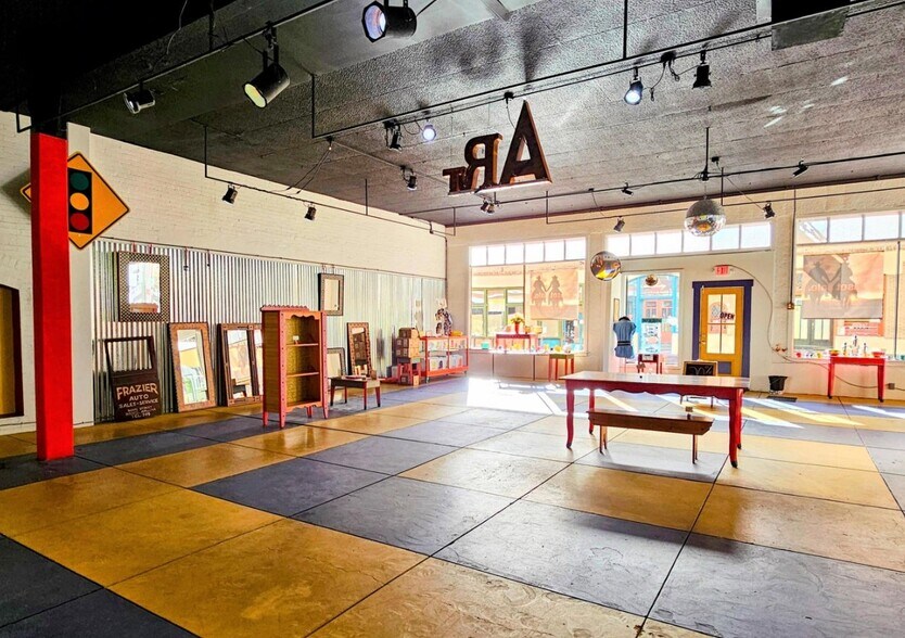 More Photos Of 79 Main St, Bisbee Storefront For Sale