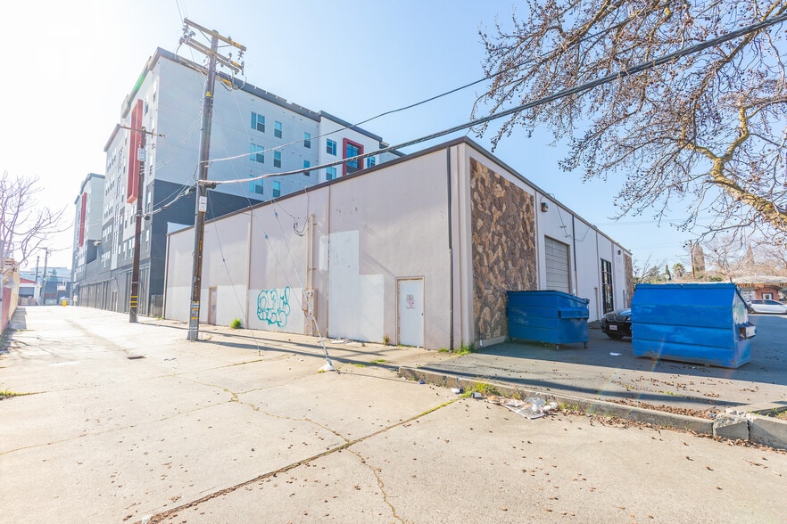 More Photos Of 6500 Elvas Ave, Sacramento Warehouse For Lease