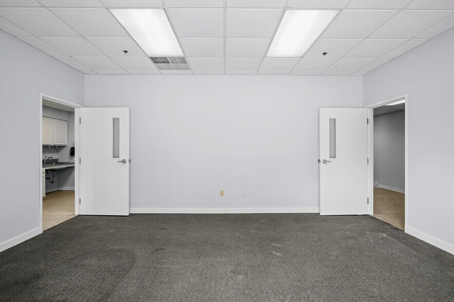 More Photos Of 2291 Traversefield Dr, Traverse City Manufacturing For Lease