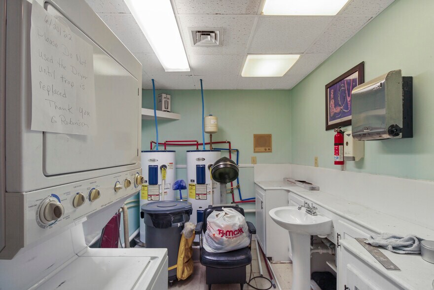 More Photos Of 495 Dantzler St, Orangeburg Medical For Sale