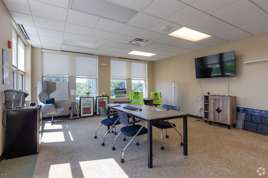 More Photos Of 0S050 Winfield Rd, Winfield Storefront Retail Office For Lease