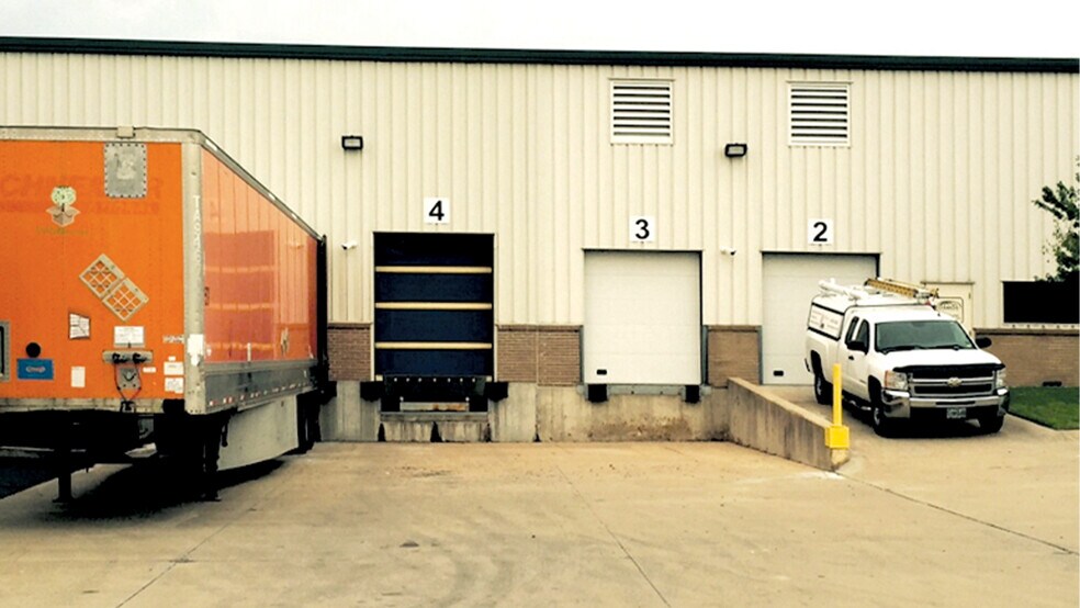 More Photos Of 103 Enterprise Dr, Wentzville Warehouse For Sale