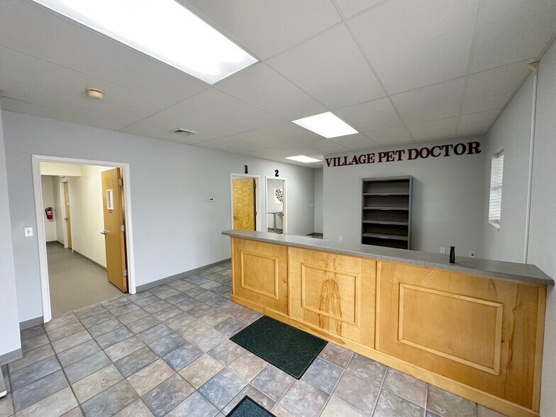 More Photos Of 411 N Long St, Tolono Medical For Sale