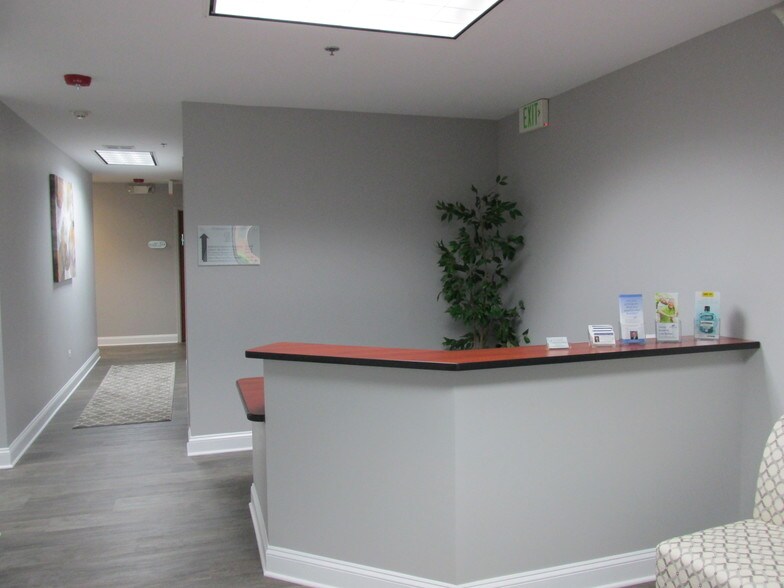 More Photos Of 245-285 Stonegate Rd, Algonquin Medical For Sale